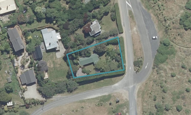 3 Esplanade, Warrington, Waikouaiti - Carousel 1