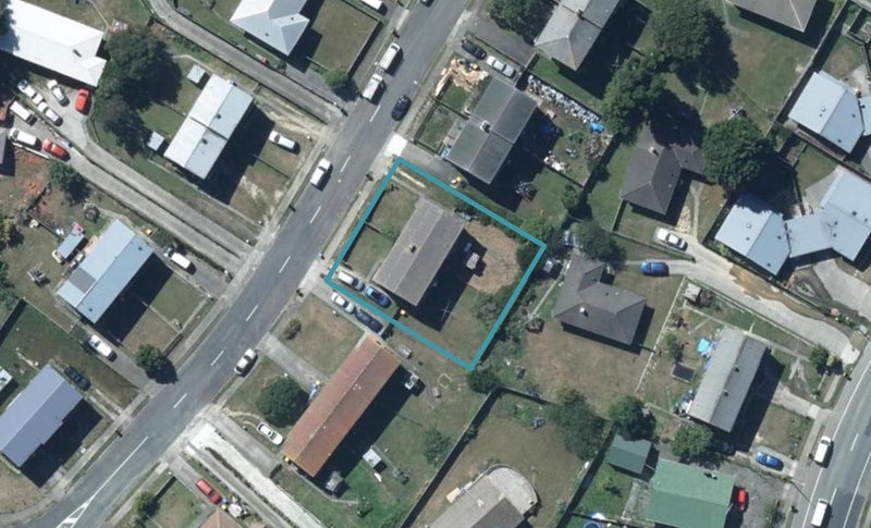 14 Westmeath Street, Waitangirua, Porirua - Carousel 1