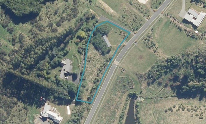 142 Highland Drive, Acacia Bay, Taupo - Carousel 1