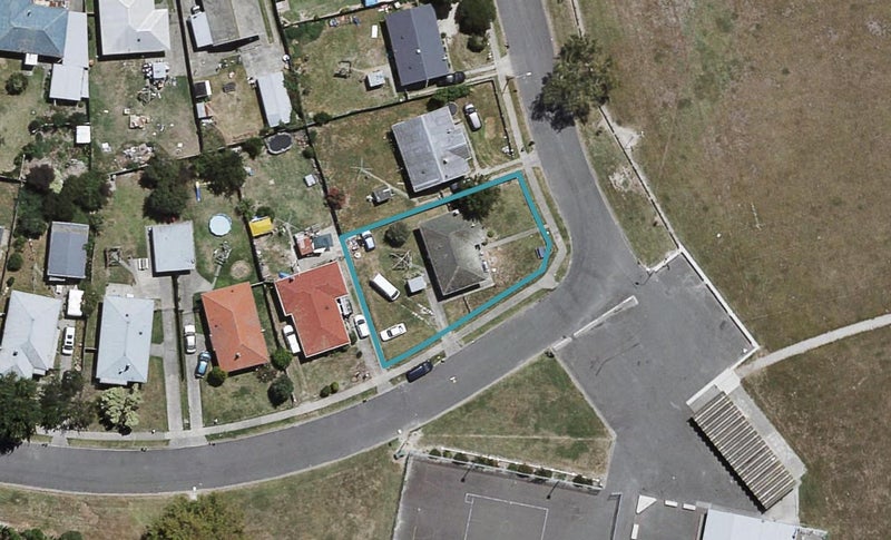 33 Dinwiddie Avenue, Onekawa, Napier - Carousel 1