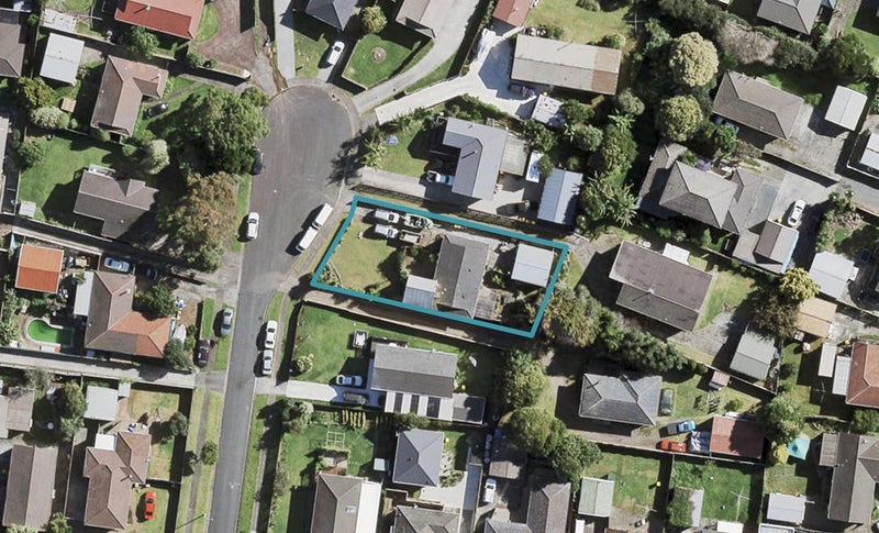 7 Crispian Place, Weymouth, Auckland - Carousel 1
