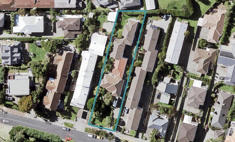 2/8 Bay Road, St Heliers, Auckland - Carousel 1