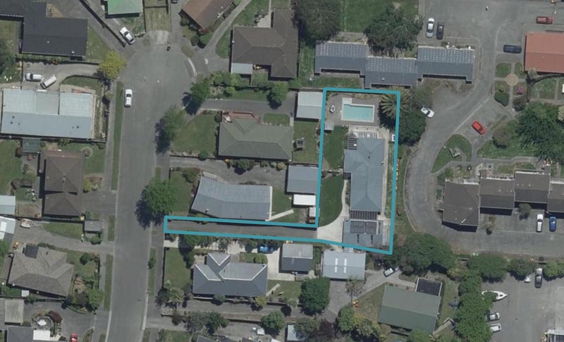 12A Valerie Place, Redwood, Christchurch - Carousel 1