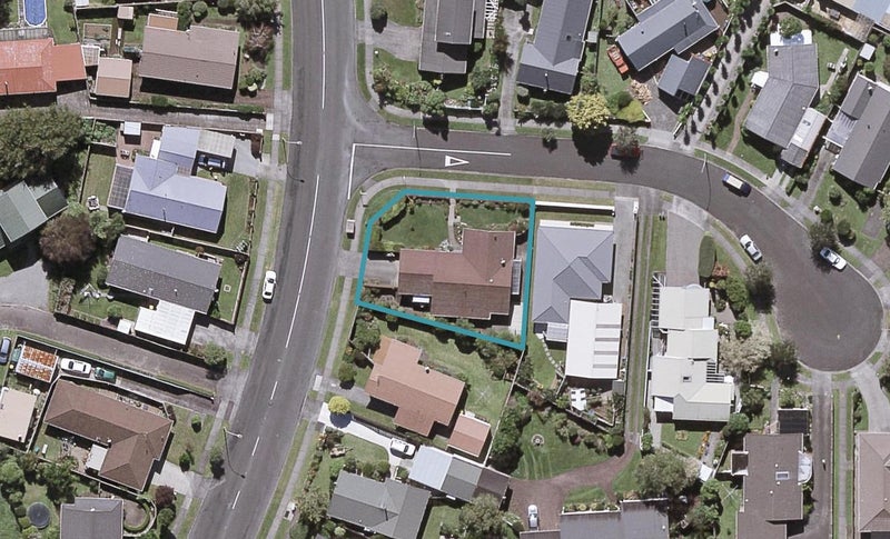 2 Argyle Place, Highlands Park, New Plymouth - Carousel 1