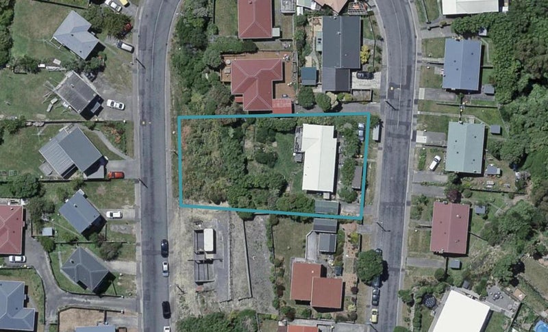 9 Tukanae Street, Strathmore Park, Wellington - Carousel 1