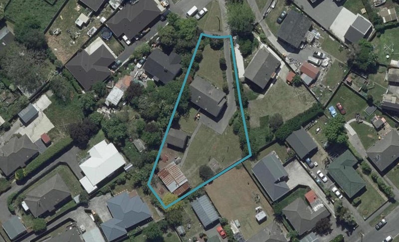 11 Earnslaw Crescent, Bryndwr, Christchurch - Carousel 1