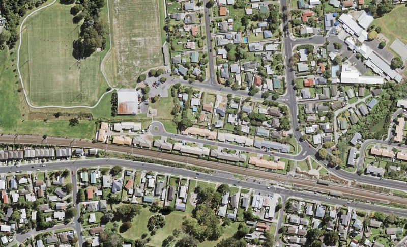 8/8 Robertson Road, Ranui, Auckland - Carousel 1