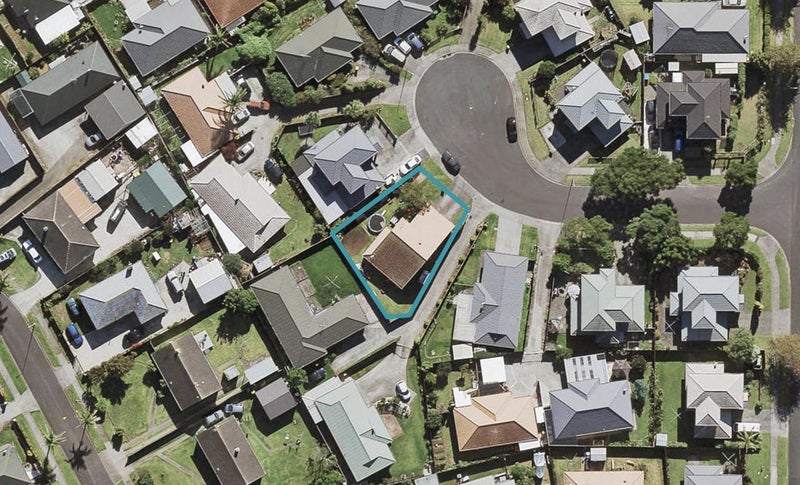 16 Royalpark Place, Favona, Auckland - Carousel 1
