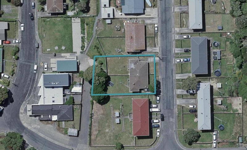 24 Taiaroa Street, Strathmore Park, Wellington - Carousel 1
