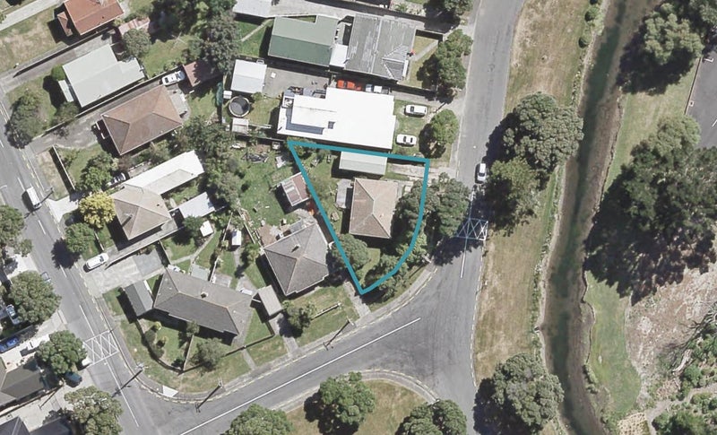 77 Riverside Drive, Waiwhetu, Lower Hutt - Carousel 1