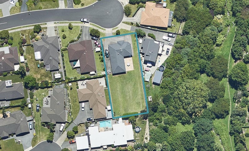 14 Emmerdale Place, Ohauiti, Tauranga - Carousel 1
