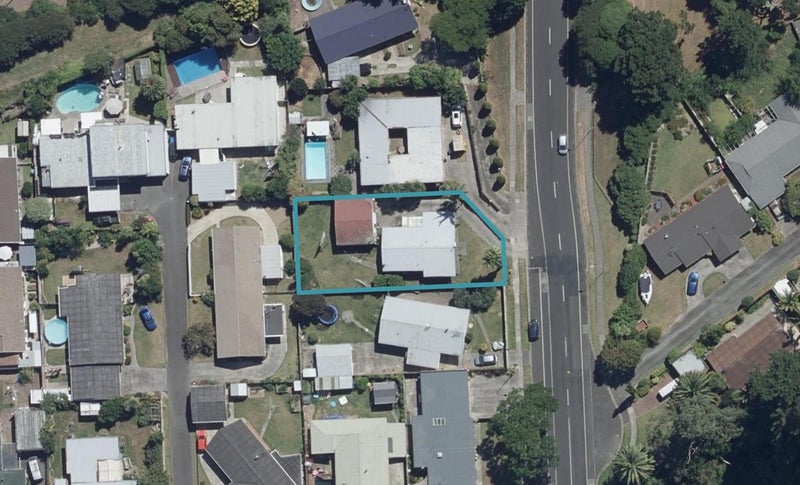 17 Totara Drive, St Andrews, Hamilton - Carousel 1