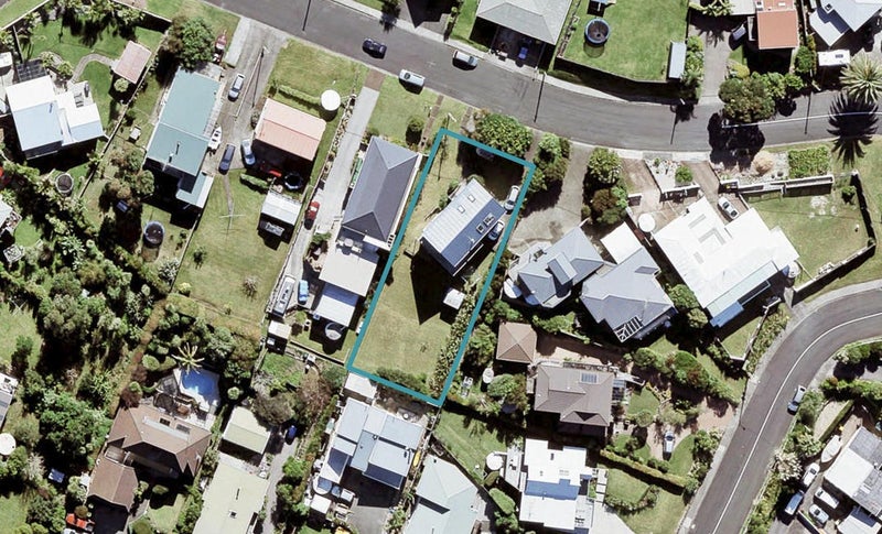 71 Ardern Avenue, Stanmore Bay, Whangaparaoa - Carousel 1