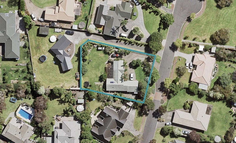 57 Sunny Crescent, Huapai, Kumeu - Carousel 1