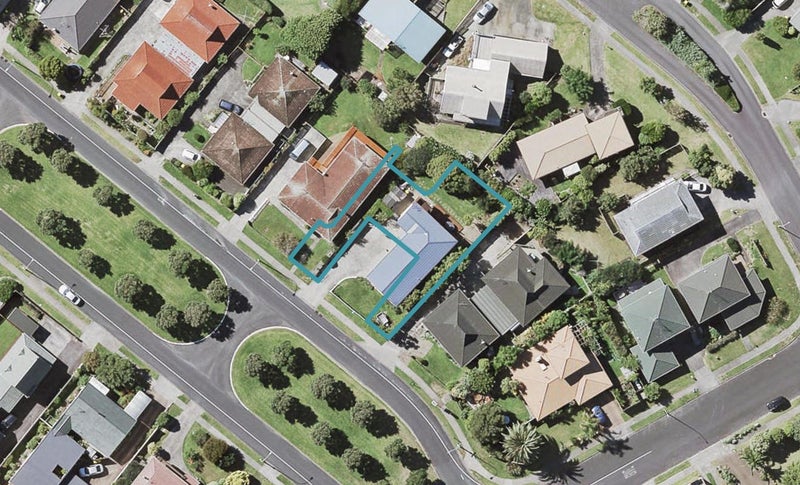 4/62 Highland Park Drive, Highland Park, Auckland - Carousel 1