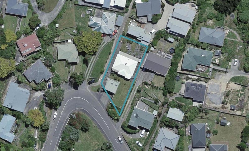 31 Salford Street, Newlands, Wellington - Carousel 1