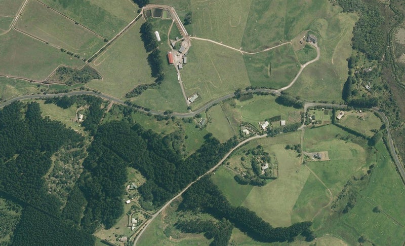 1911 South Head Road, Helensville - Carousel 1