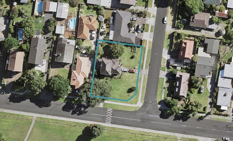 33 Roys Road, Weymouth, Auckland - Carousel 1