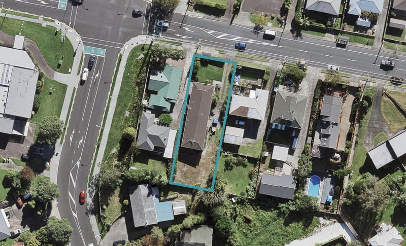 1/111 Chivalry Road, Glenfield, Auckland - Carousel 1