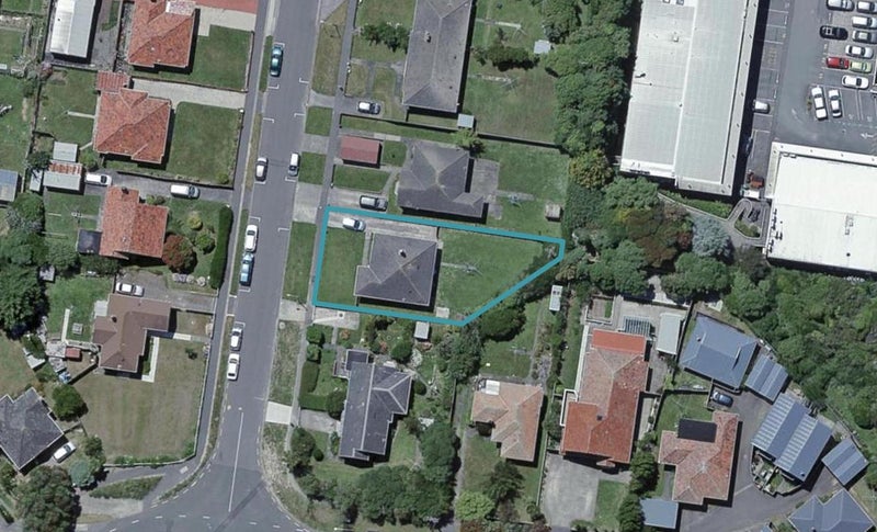 11 Bould Street, Johnsonville, Wellington - Carousel 1
