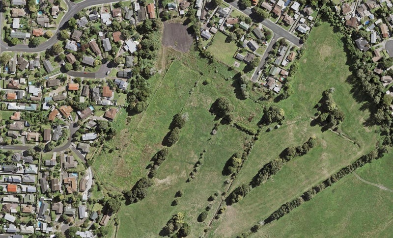 11 Stableford Crescent, Ōpaheke, Papakura - Carousel 1