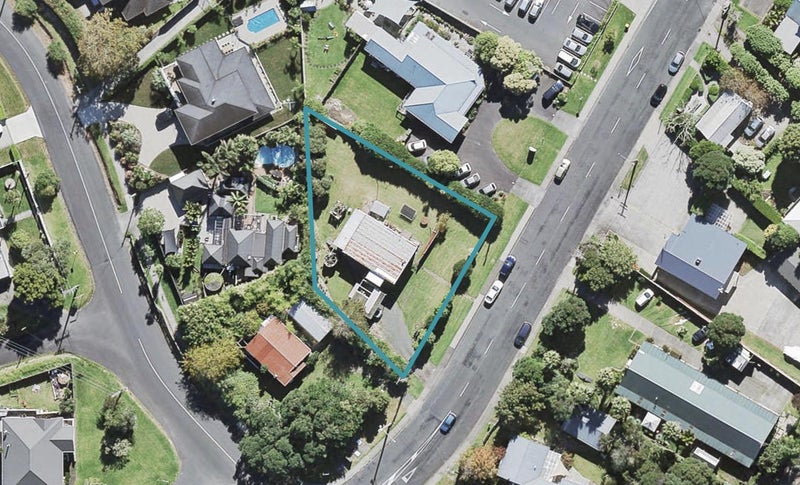 2 Greenhithe Road, Greenhithe, Auckland - Carousel 1