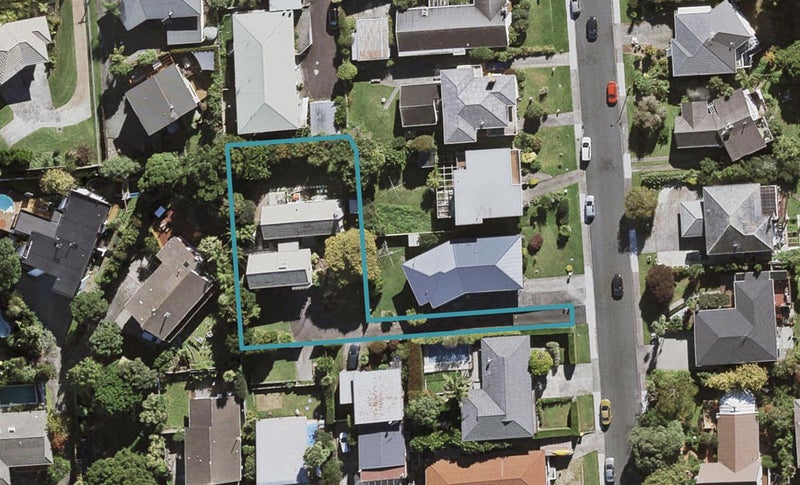 2/0 Lydia Avenue, Northcote, Auckland - Carousel 1