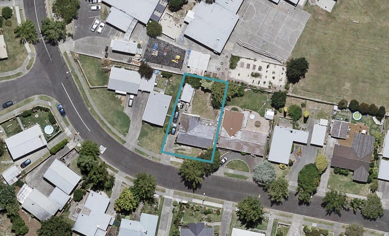 28 Lyttelton Crescent, Tamatea, Napier - Carousel 1