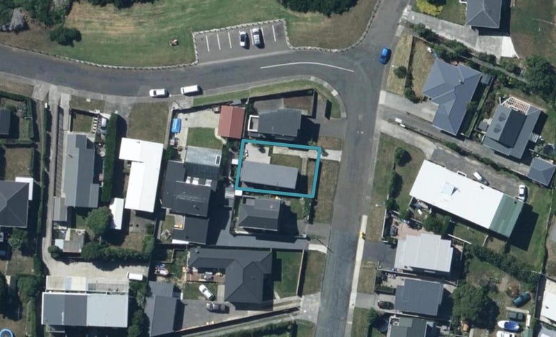 27 Lambley Road, Titahi Bay, Porirua - Carousel 1