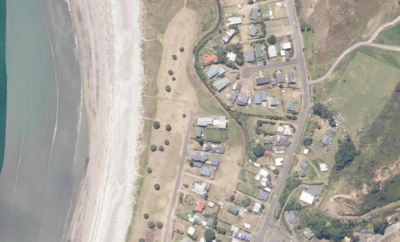 28 Pohutukawa Drive, Māhia - Carousel 1