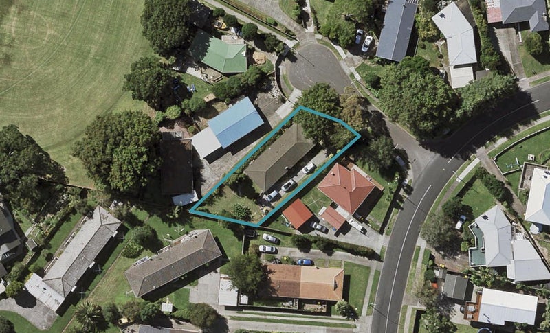 4 Cindy Place, Pakuranga, Auckland - Carousel 1