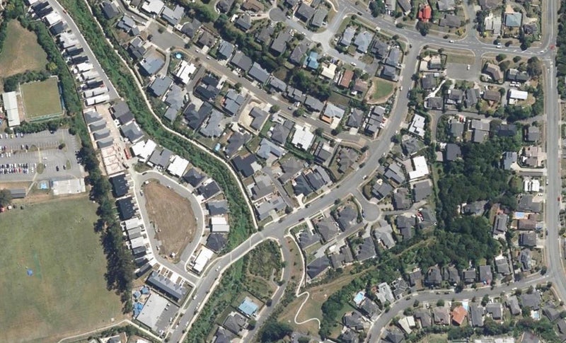 10 Resolution Drive, Whitby, Porirua - Carousel 1