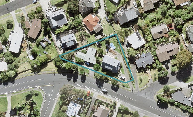 2/49 County Road, Torbay, Auckland - Carousel 1