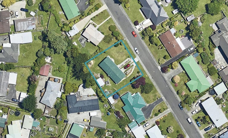 8 Campbell Place, Pukehangi, Rotorua - Carousel 1