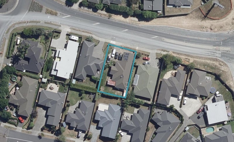 11 Thomas Road, Huntington, Hamilton - Carousel 1