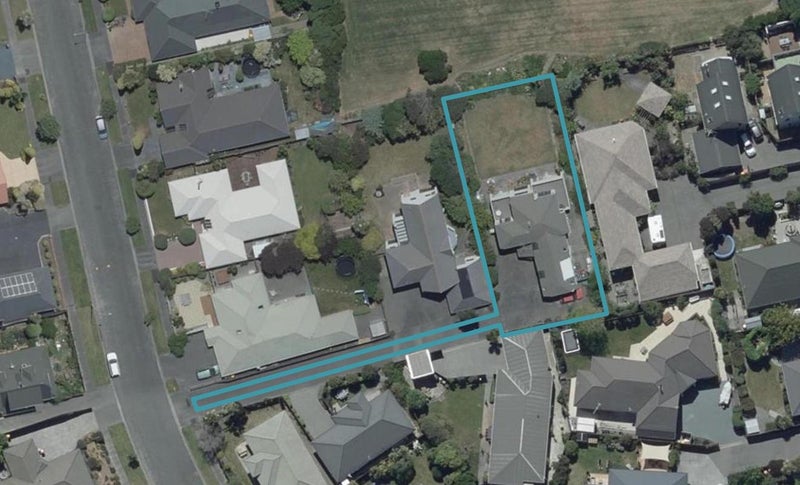 18 Orlando Crescent, Waimairi Beach, Christchurch - Carousel 1