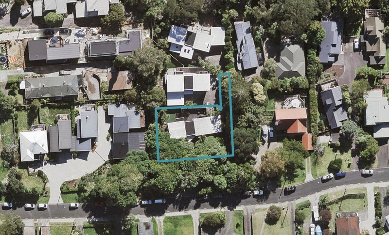 4 Zion Road, Birkenhead, Auckland - Carousel 1