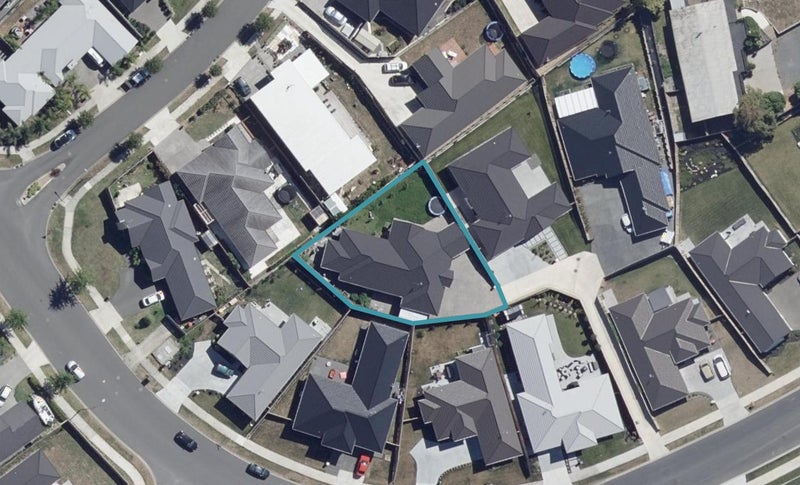 90 Cumberland Drive, Flagstaff, Hamilton - Carousel 1