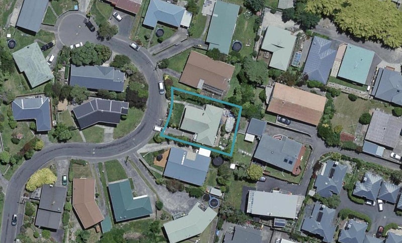 16 Saville Row, Johnsonville, Wellington - Carousel 1
