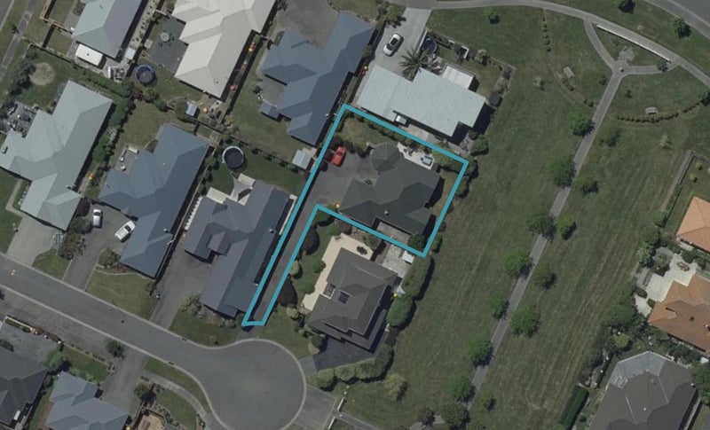 11 Marguerite Place, Aidanfield, Christchurch - Carousel 1