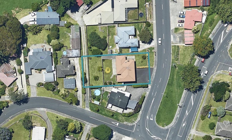 101 Courtney Road, Parkvale, Tauranga - Carousel 1