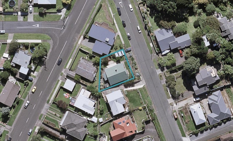 48 Bayly Road, Blagdon, New Plymouth - Carousel 1
