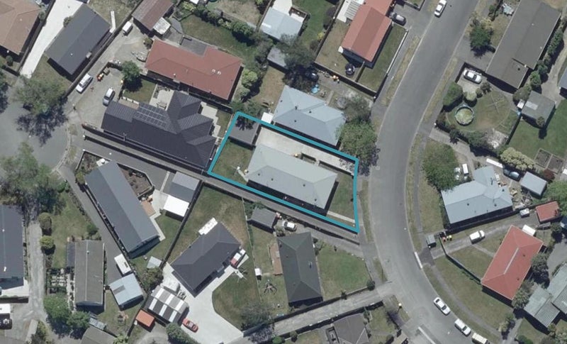1/6 Branksome Place, Parklands, Christchurch - Carousel 1
