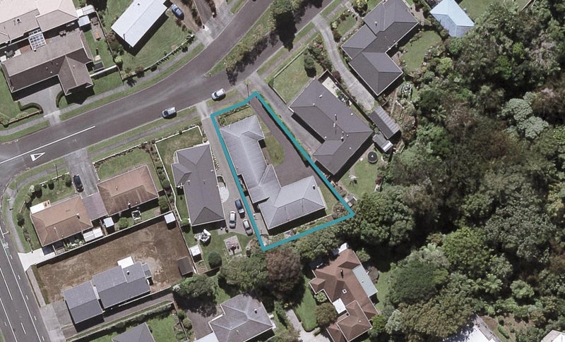 6B Boulevard Drive, Merrilands, New Plymouth - Carousel 1