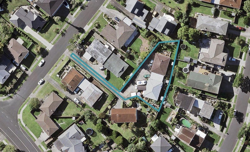 1/7 Anna Watson Road, Half Moon Bay, Auckland - Carousel 1