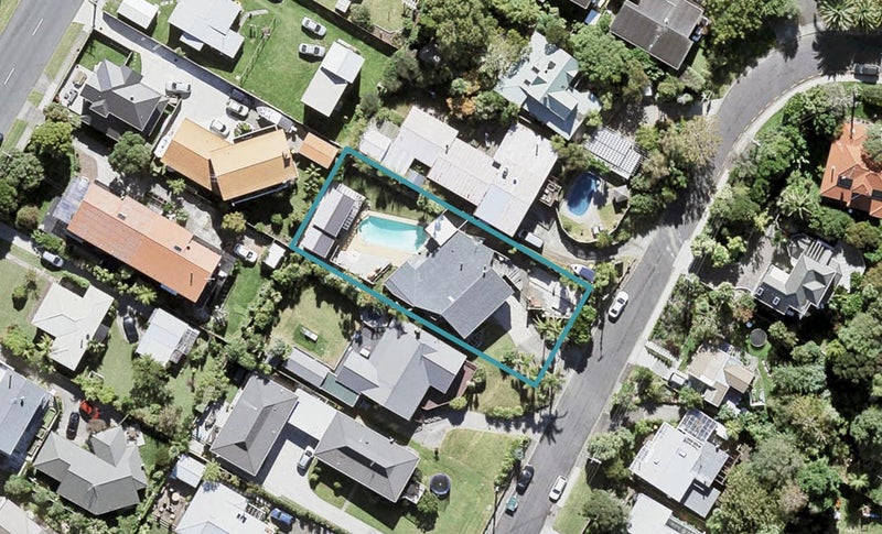 7 Long Street, Torbay, Auckland - Carousel 1