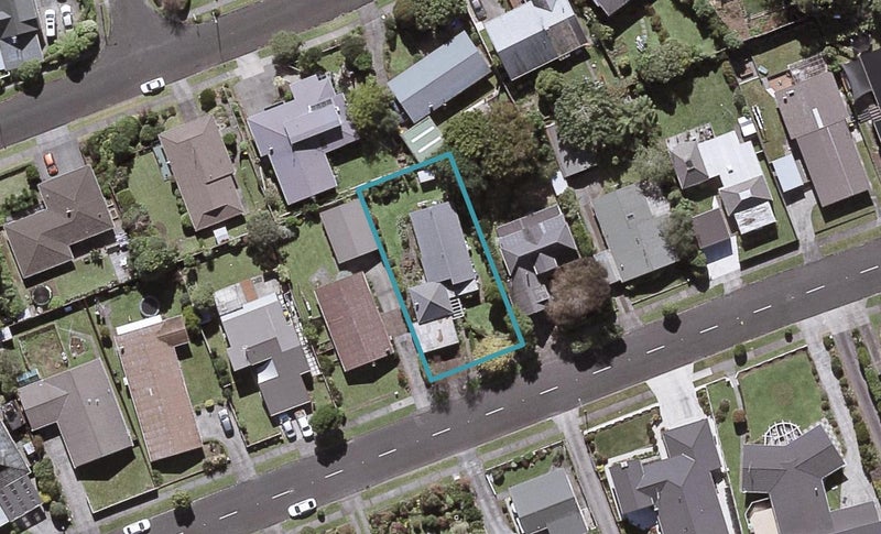 14 Wesley Avenue, Frankleigh Park, New Plymouth - Carousel 1