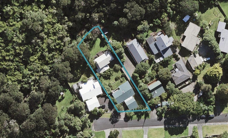 2/163 Glendhu Road, Bayview, Auckland - Carousel 1