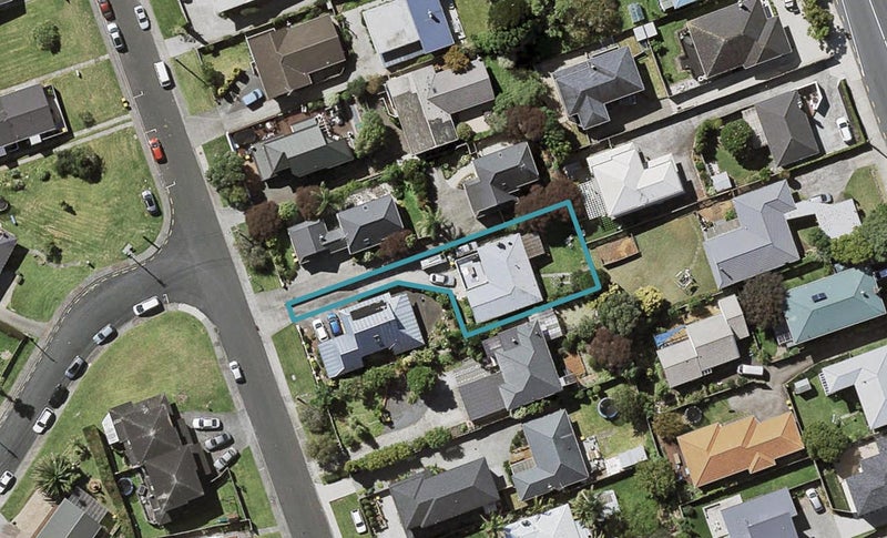 15A Raines Avenue, Forrest Hill, Auckland - Carousel 1