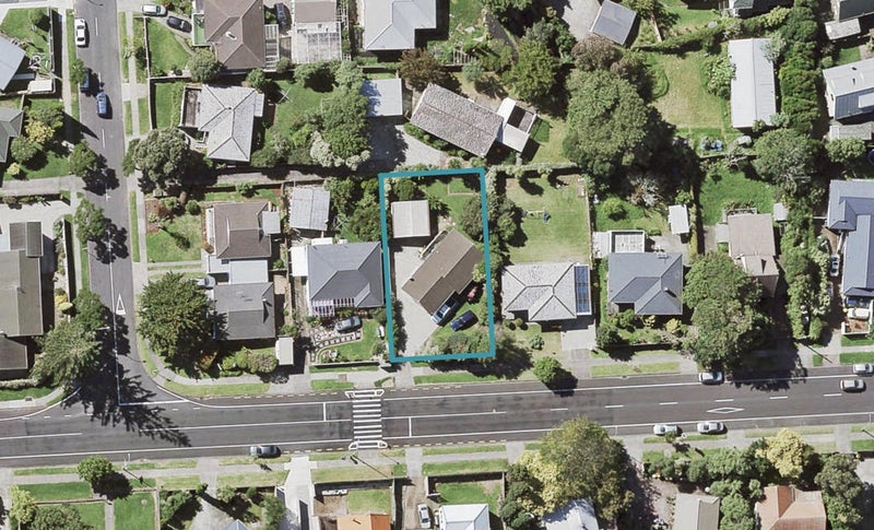 88 Gills Road, Bucklands Beach, Auckland - Carousel 1
